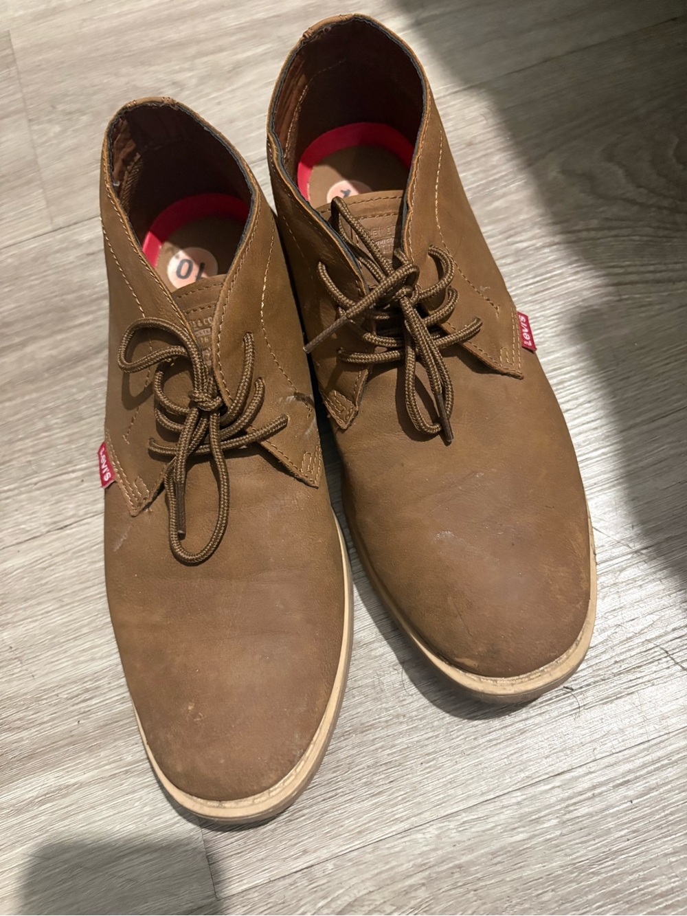Levi's Men's Brown Suede Chukka Boots with Red Accent SIZE 10
